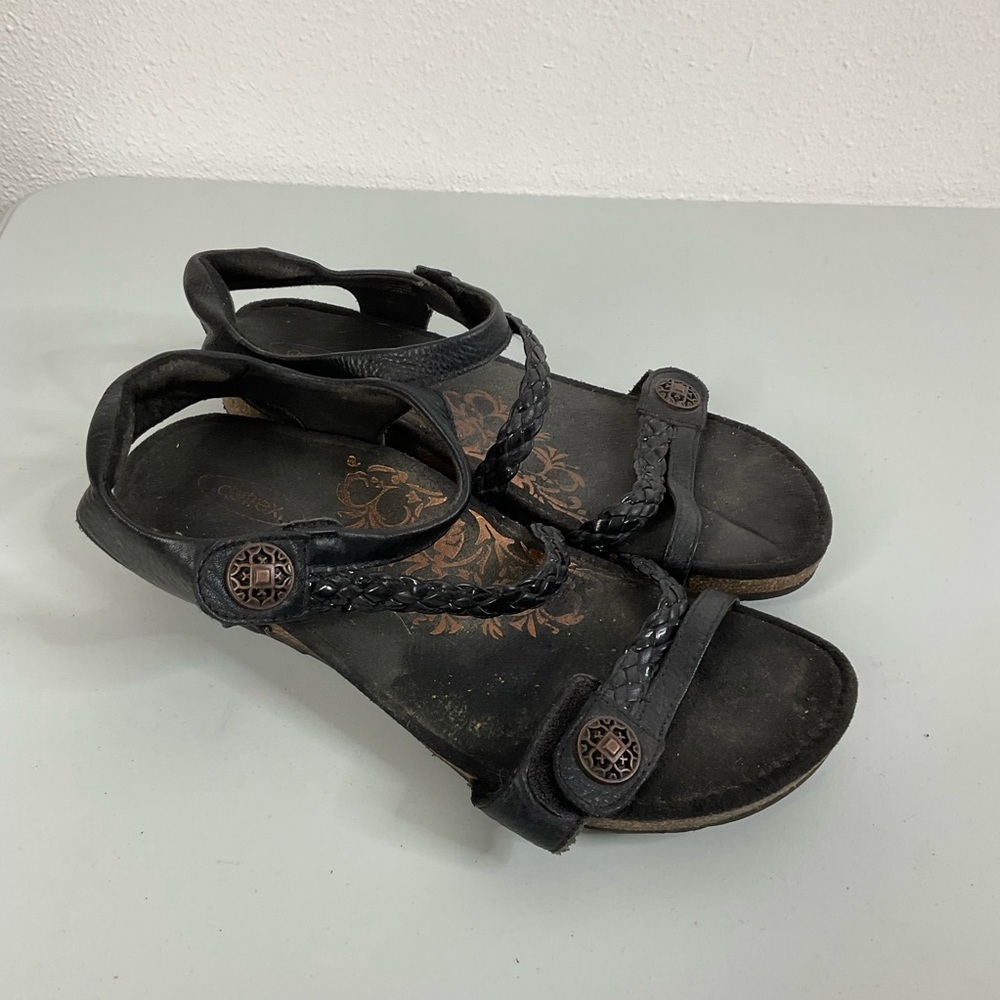 Aetrex Black Strappy Sandals Size 9